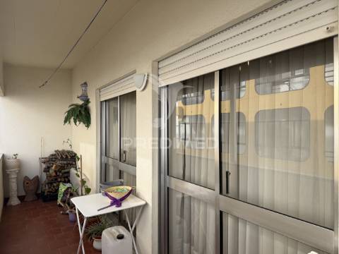 Apartamento t3 com garagem e excelentes varandas em fátima