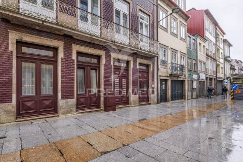 Apartamento t1 semi-novo no coração de braga – pronto a habitar