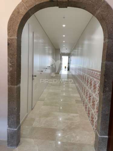 Apartamento t1 semi-novo no coração de braga – pronto a habitar
