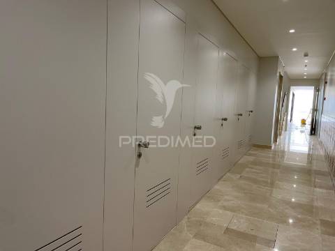 Apartamento t1 semi-novo no coração de braga – pronto a habitar