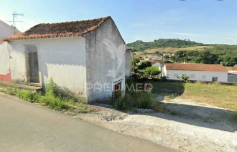 Lote de terreno com 324 m2