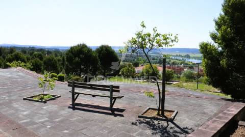 Lote de moradia