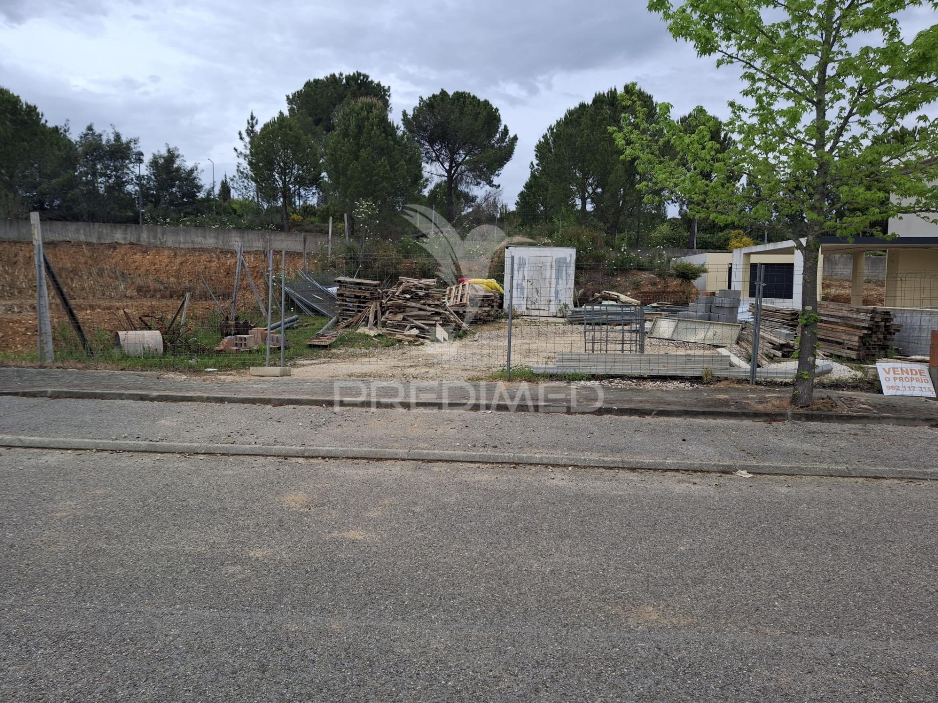 Lote de moradia
