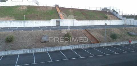 Arrendar armazém e escritorio 1700m2 excelentes condições, sintra