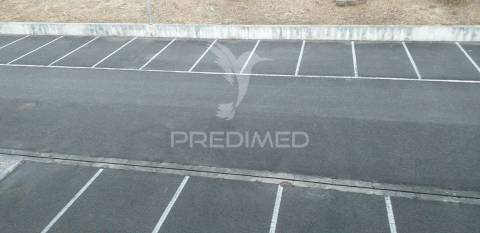 Arrendar armazém e escritorio 1700m2 excelentes condições, sintra