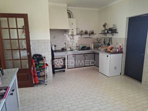 Moradia t3 com 3053 m2 em salvaterra de magos