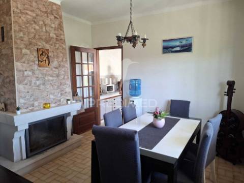 Moradia t3 com 3053 m2 em salvaterra de magos