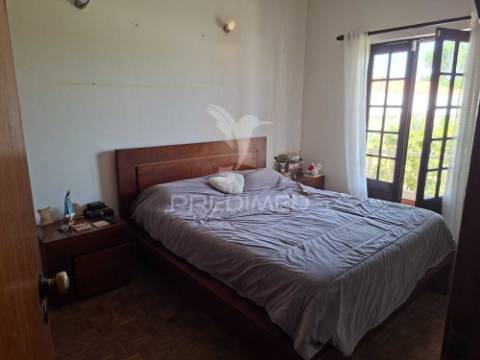 Moradia t3 com 3053 m2 em salvaterra de magos