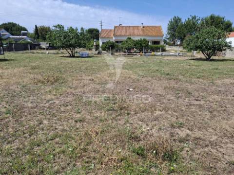 Moradia t3 com 3053 m2 em salvaterra de magos