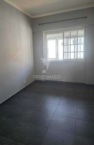 Apartamento t3 em arrentela