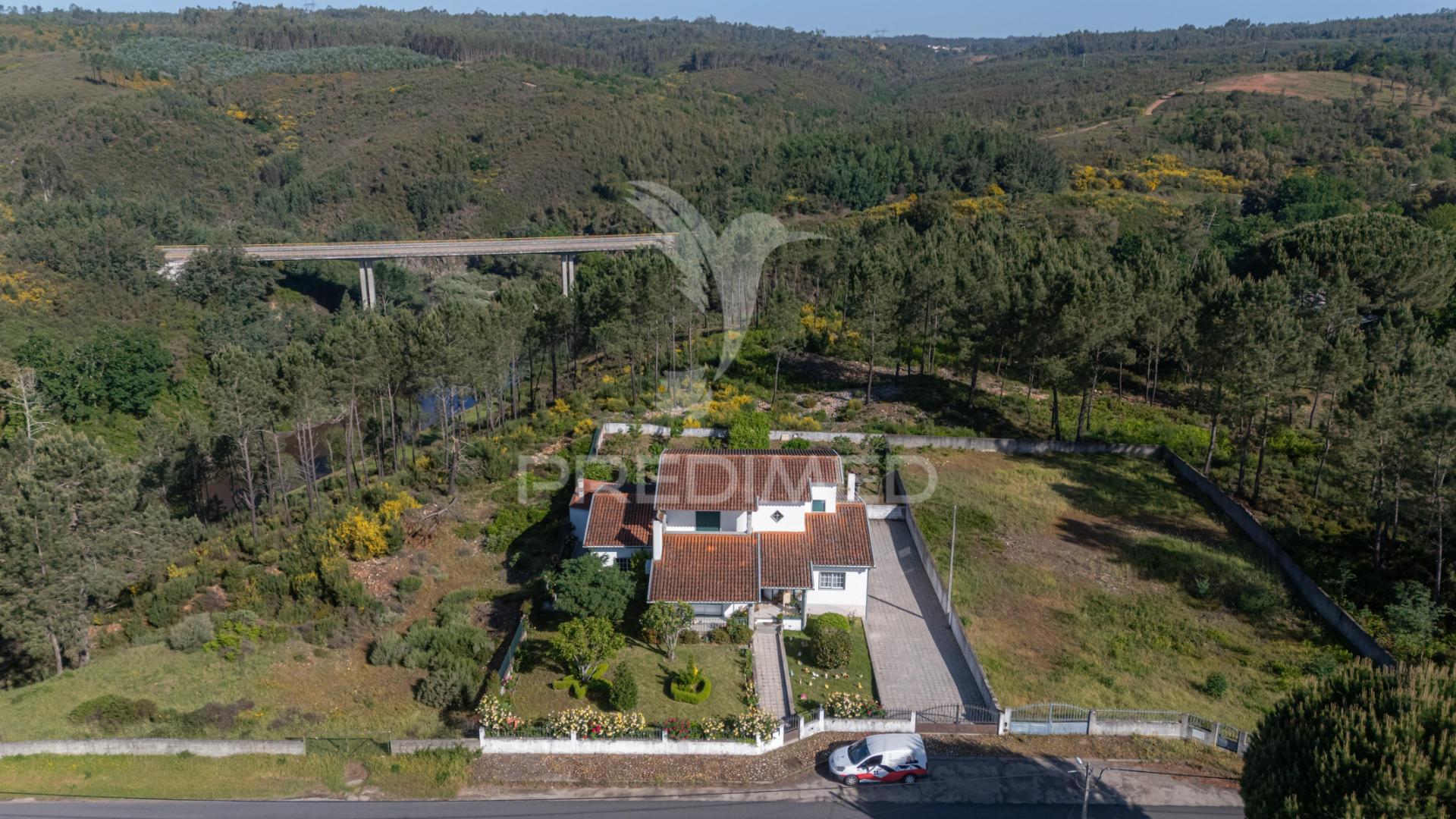 Moradia t5 côja arganil