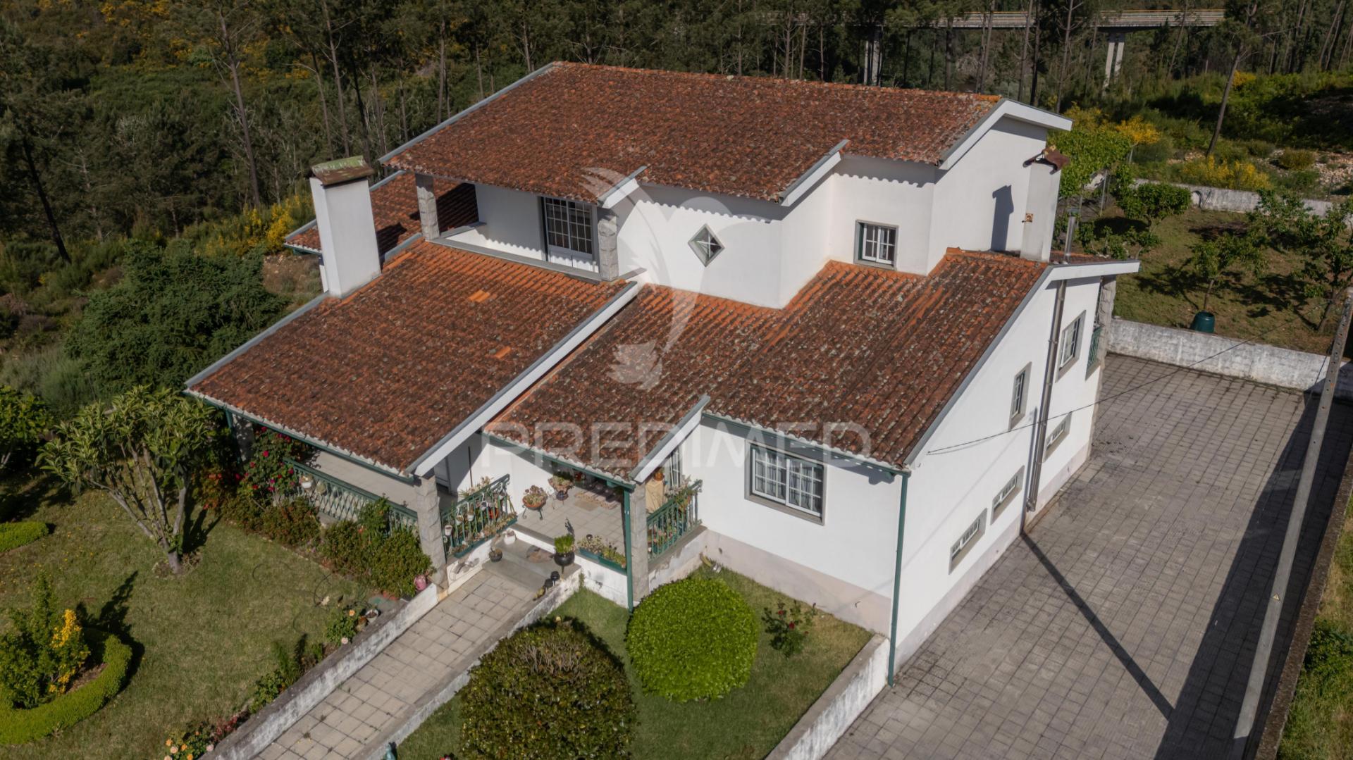 Moradia t5 côja arganil