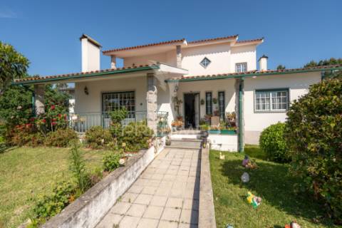Moradia t5 côja arganil
