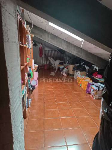 Apartamento t4 totalmente remodelado junto ao centro de saúde