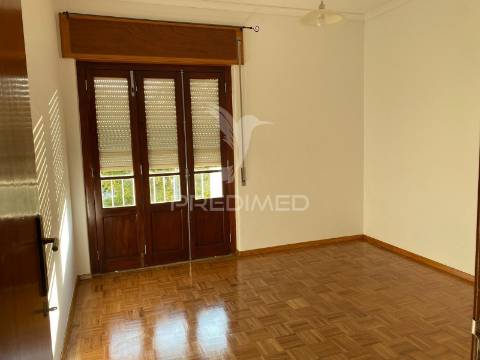 Apartamento t2 no centro de santarém | vista deslumbrante sobre o rio tejo