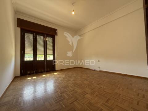 Apartamento t2 no centro de santarém | vista deslumbrante sobre o rio tejo