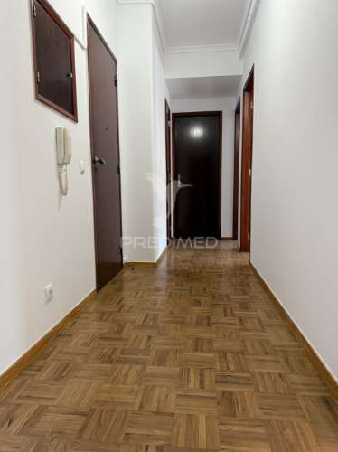 Apartamento t2 no centro de santarém | vista deslumbrante sobre o rio tejo