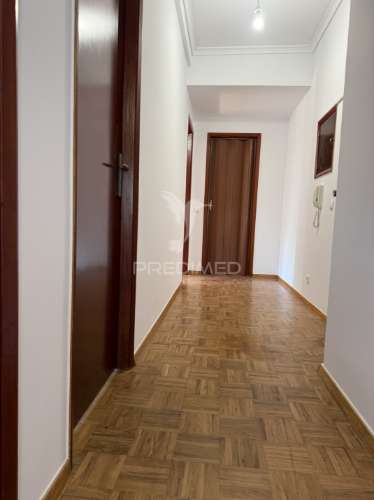 Apartamento t2 no centro de santarém | vista deslumbrante sobre o rio tejo