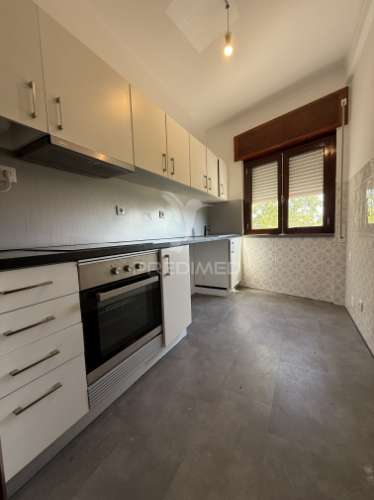 Apartamento t2 no centro de santarém | vista deslumbrante sobre o rio tejo
