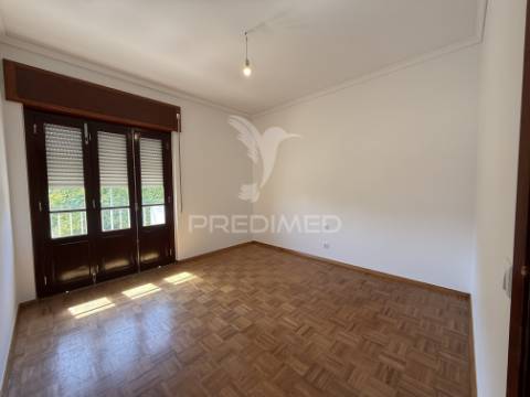 Apartamento t2 no centro de santarém | vista deslumbrante sobre o rio tejo