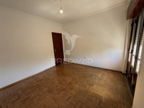 Apartamento t2 no centro de santarém | vista deslumbrante sobre o rio tejo