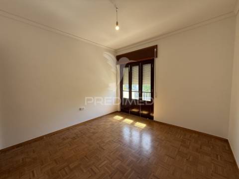 Apartamento t2 no centro de santarém | vista deslumbrante sobre o rio tejo