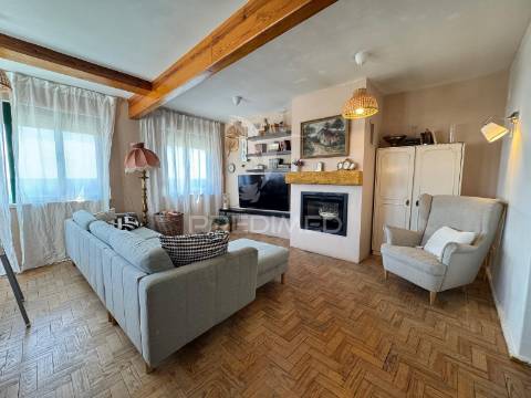 Moradia em banda t4 em abrantes | espaço, conforto e excelentes áreas