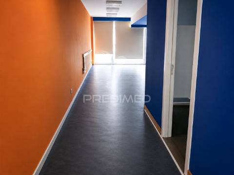 Loja com 72,5m² no centro do porto | bonfim