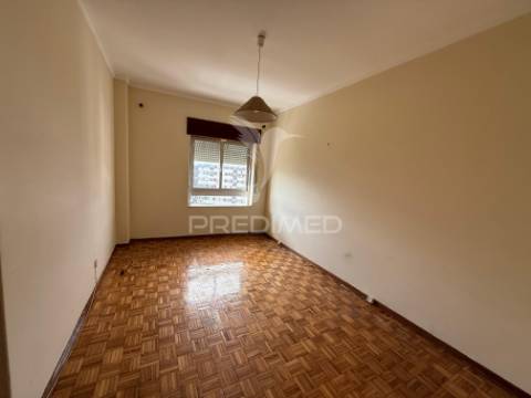 Apartamento t3 c/ vista rio