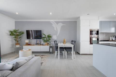 Moradia unifamilar t4- com garagem, quintal e terraço !