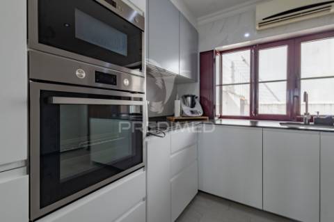 Moradia unifamilar t4- com garagem, quintal e terraço !
