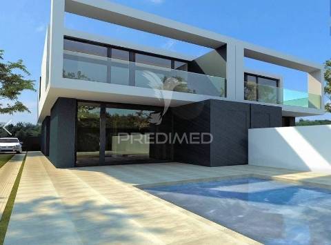 Moradias de luxo t4 +1 a 500 metros da praia em canidelo