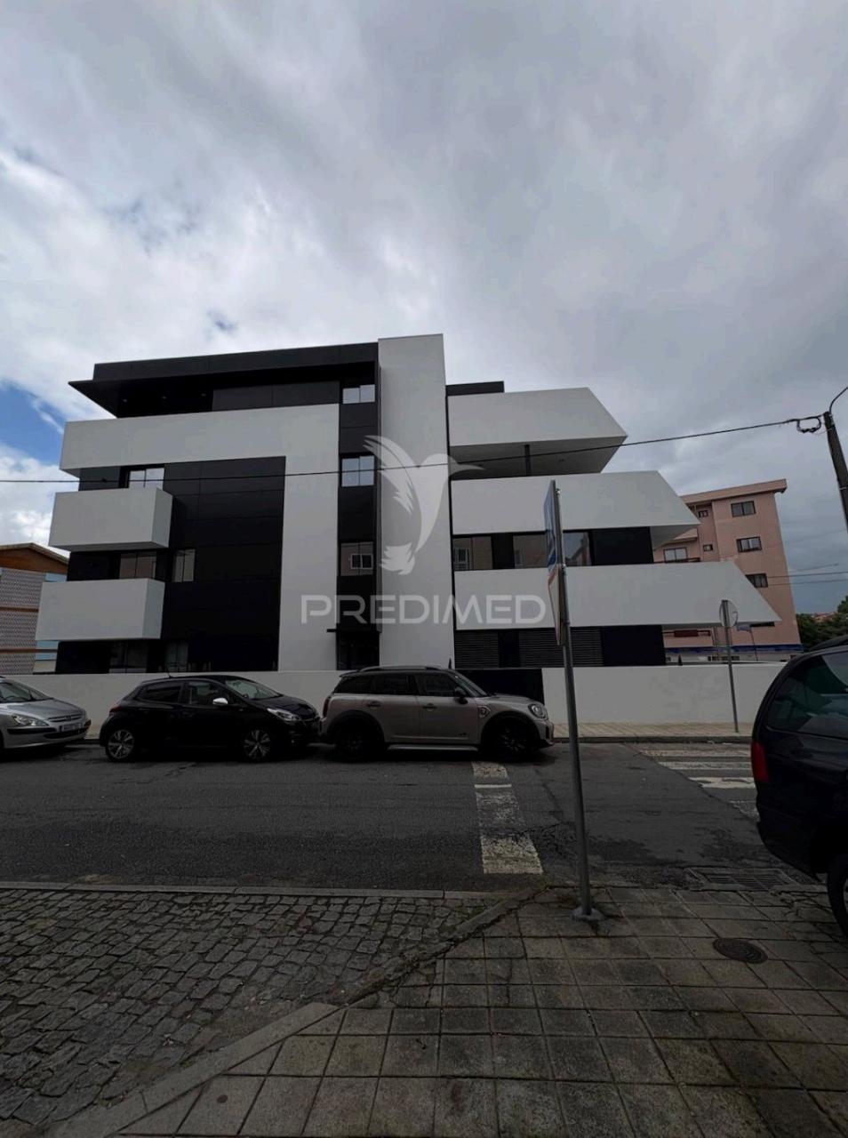 Vende-se t1 novo gondomar s.cosme