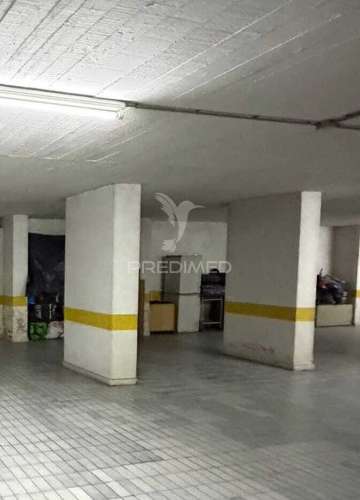 Apartamento t2 com parqueamento em algueirão – mem martins, sintra