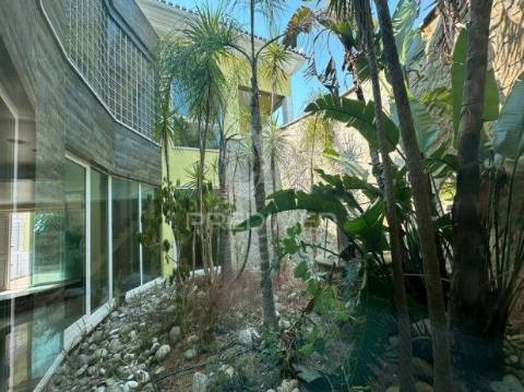 Moradia t6 de luxo com piscina e 4.857m² de terreno em belas | sintra