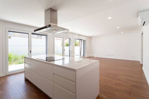 Moradia t4 nova em tires | design contemporâneo | eficiência energética a | zona residencial exclusiva