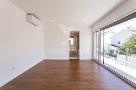 Moradia t4 nova em tires | design contemporâneo | eficiência energética a | zona residencial exclusiva