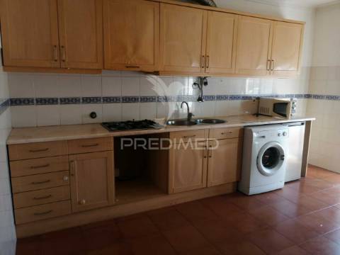 Apartamento t2 - grândola **arrendamento**