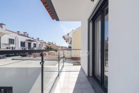 Moradia t3 geminada || quinta do conde