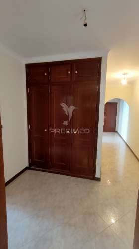 Apartamento t2 com parqueamento