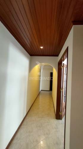 Apartamento t2 com parqueamento
