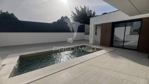 Moradias de luxo t3+1 com piscina - turiz, vila verde (lote-2)