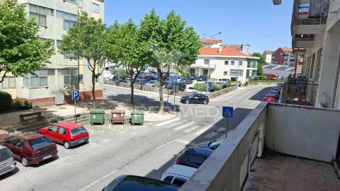 Prédio urbano com 10 habitações na guarda.