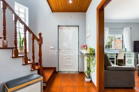 Moradia t3 com logradouro porto alto