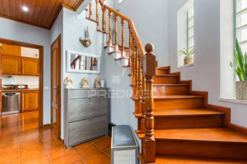 Moradia t3 com logradouro porto alto