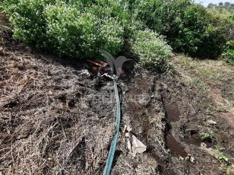 Terreno rustico e urbano com ruina para reconstrução
