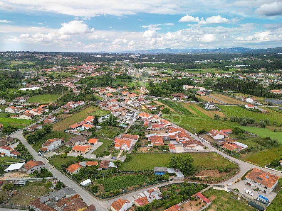 Terreno na póvoa do salgueiro – sangalhos
