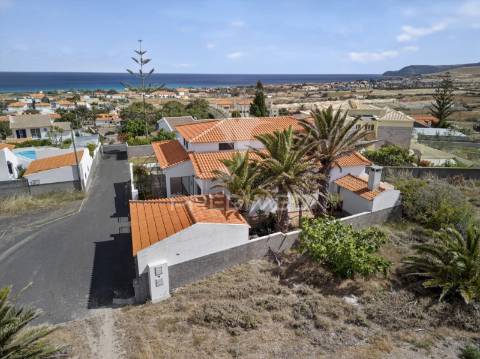 Moradia t4 com vista mar na ilha do porto santo