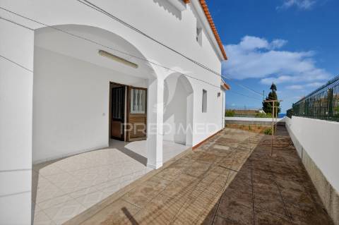 Moradia t4 com vista mar na ilha do porto santo