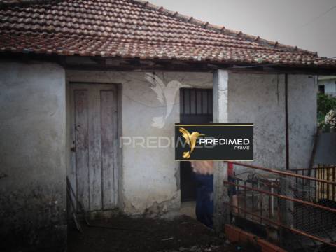 Casa de campo com terreno, para recuperar, a 9 kms de vila real